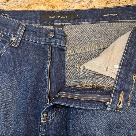 Calvin Klein Jeans Men’s Size 34x32 Denim Blue Jeans Relaxed Straight Leg - Picture 6 of 9